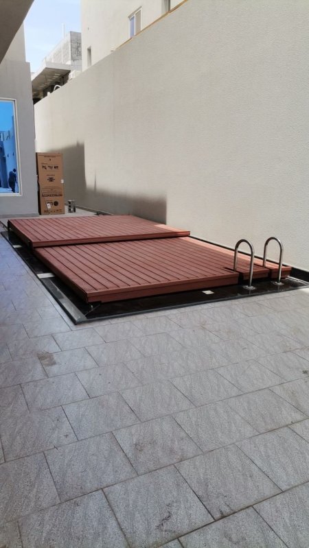 تغطية مسابح بديل الخشب وغطاء المسابح المتحرك بالدمام 